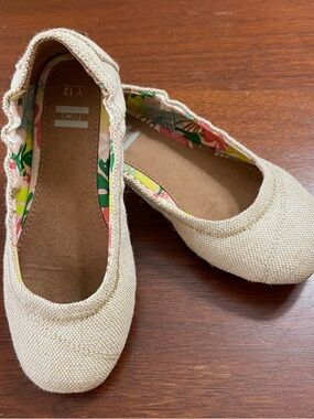 Toms Beige Canvas Slip-On Ballet Flats with Floral Lining
